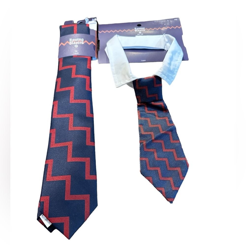 Rowing Blazersā animal tie only, itās maroon and navy NWT